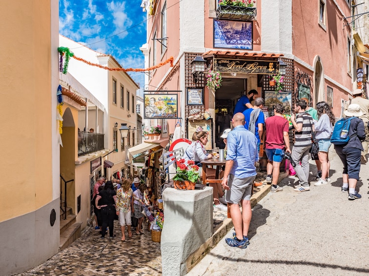 Sintra Deluxe Full-Day Tour with Visit to Pena Palace