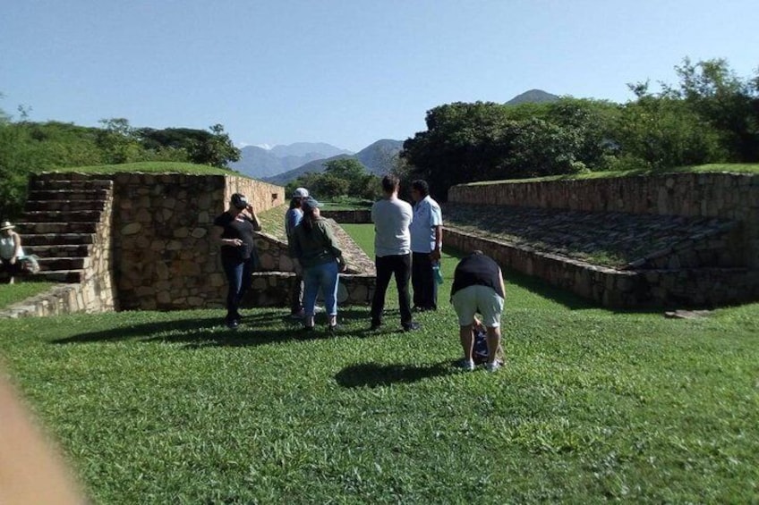 Tehuacalco Ruins Archaeological Site Tour from Acapulco with LUNCH