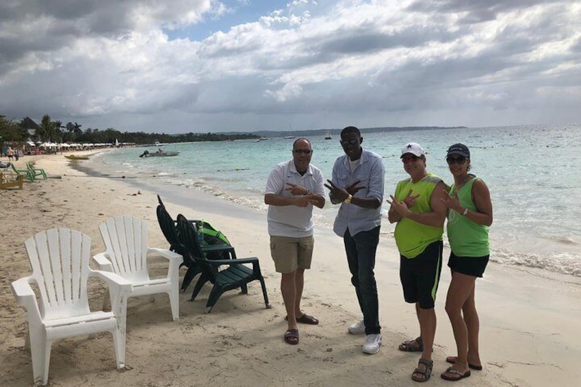 Enjoying the 7 miles Beach before lunch 