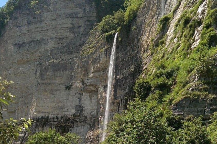 Kinchkha Waterfall