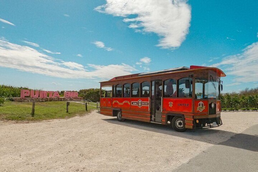 Punta Sur & Beach Experience by Classic Trolley 