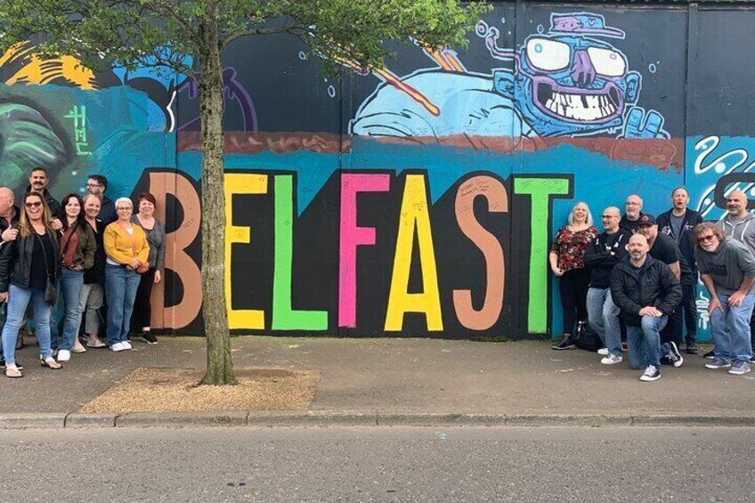 Cab tour Belfast famous taxi private 2hr adventure mural,history