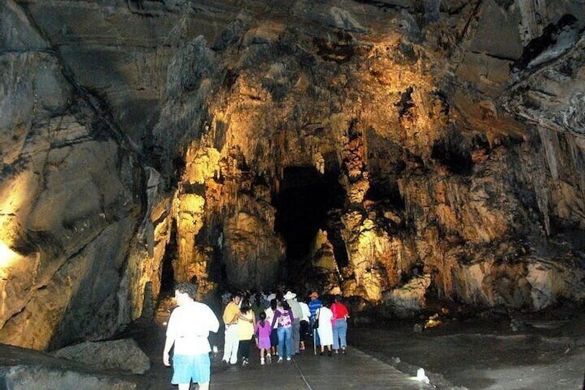 Day Trip to Taxco and Cacahuamilpa Caves from Acapulco