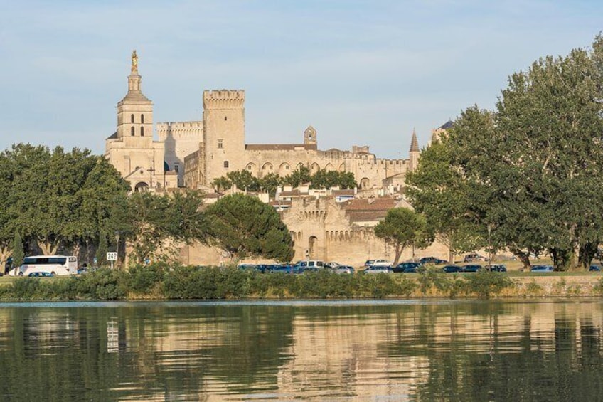 Marseille Shore Excursion : Avignon & Chateauneuf du Pape Wine Tour