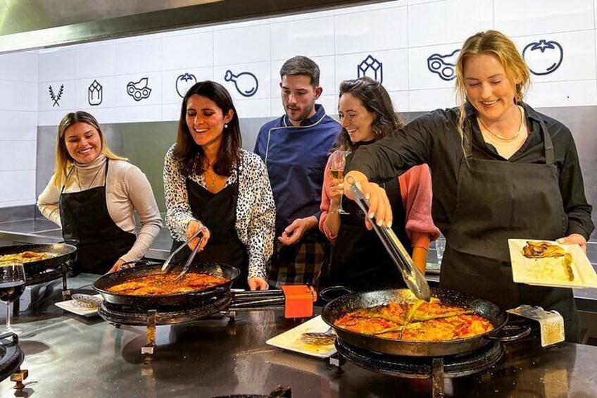 Paella Cooking Class with Valencia Central Market Tour