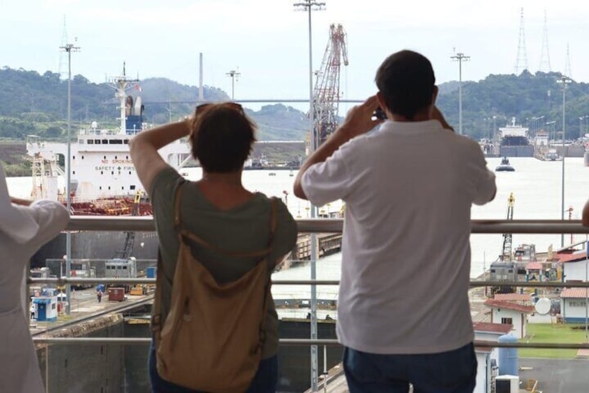 Miraflores visitor center Platform view