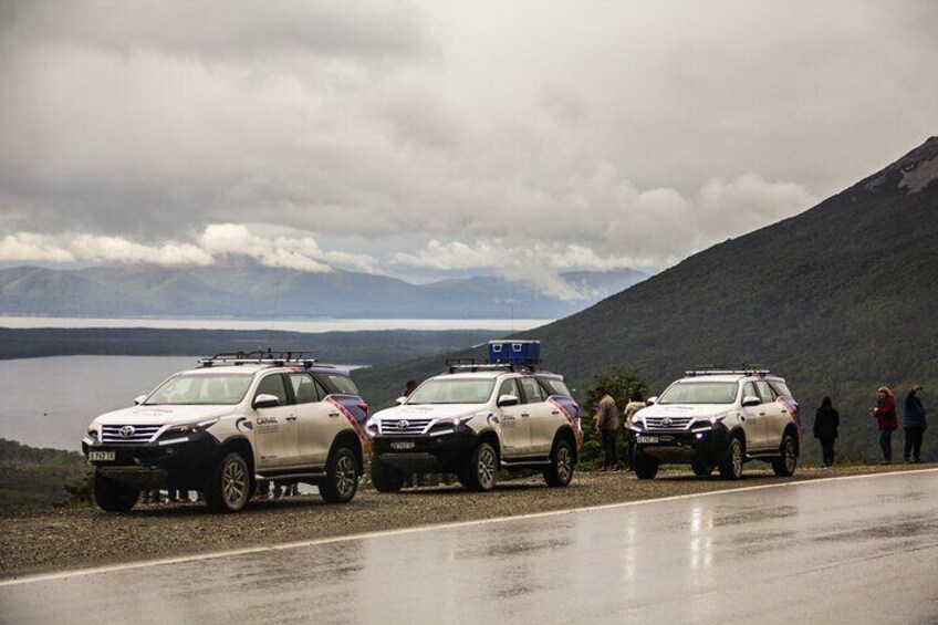 Lakes District 4x4 Full-Day Tour with Lunch from Ushuaia