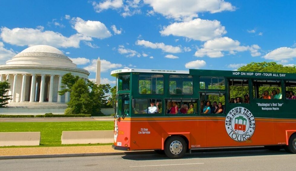 Washington DC Hop On-Off Trolley Tour