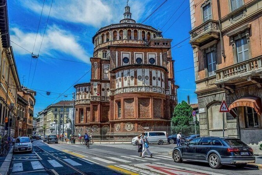 Show item 3 of 6. Milan Malpensa Airport MXP Arrival Private Transfer to Milano City in Luxury Van