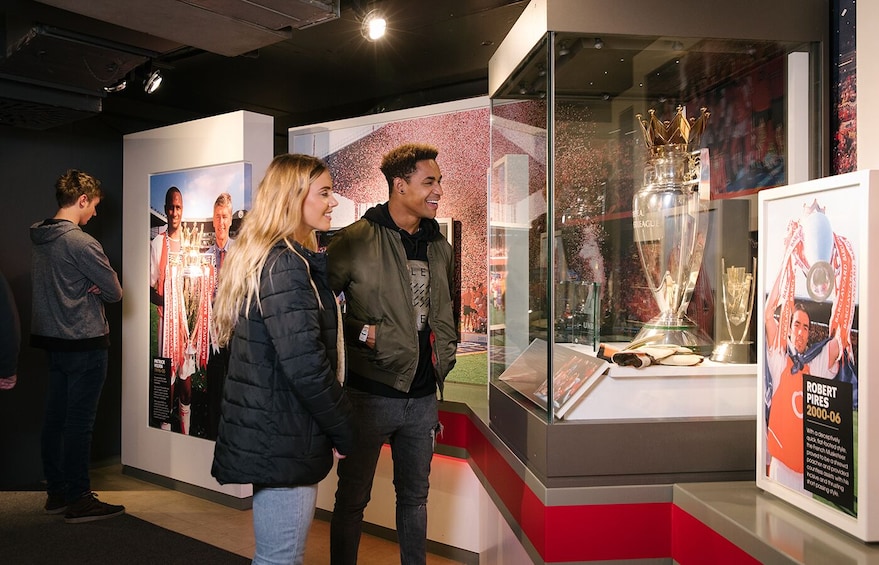 Foto 5 von 8 laden Emirates Stadium Tour