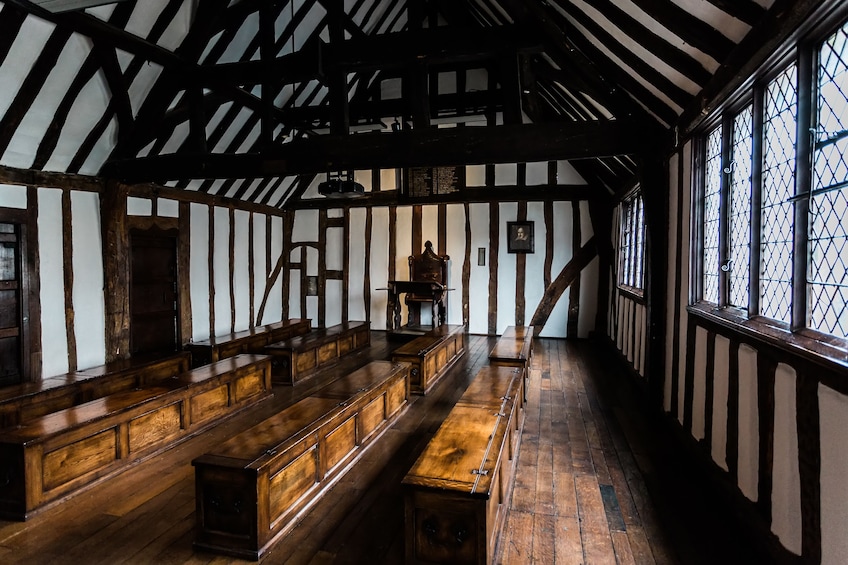 Warwick Castle, Stratford-upon-Avon & Oxford