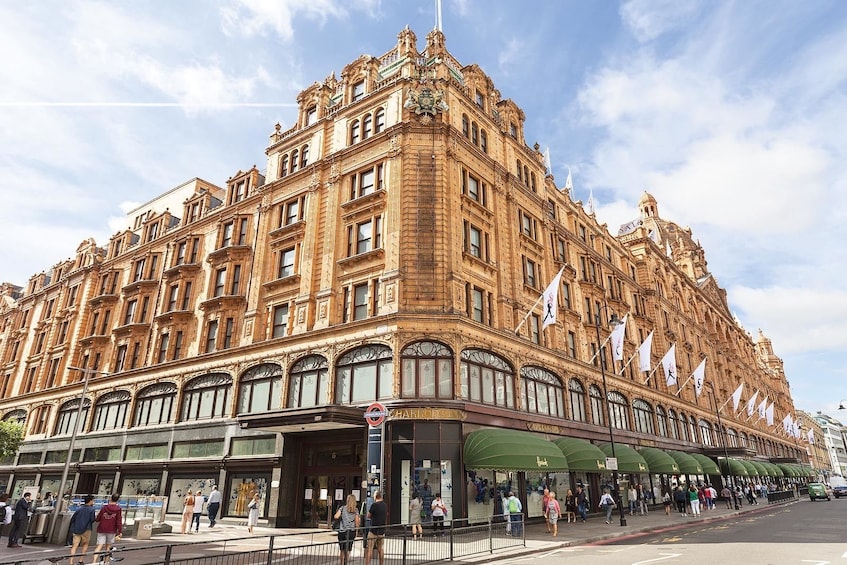 Tower of London, Private cruise, St Paul's & Harrods Tea
