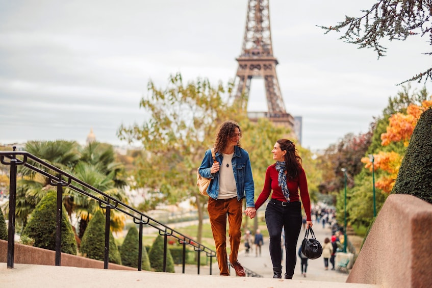 Paris Guided Day trip from London with Optional Lunch at the Eiffel Tower