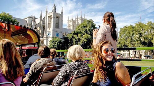 Vintage Double-Decker London Bus Tour & River Cruise with Expert Live Guide