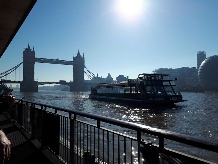 Vintage Double-Decker London Tour with River Cruise