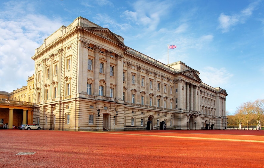Vintage Double-Decker London Tour with River Cruise