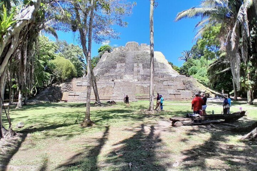Lamanai Temples, River Cruise, Bird Watching and Monkeys from Belize City