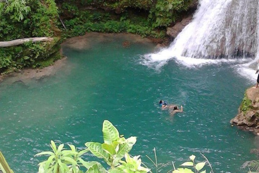 Irie Blue Hole (Island Gully)