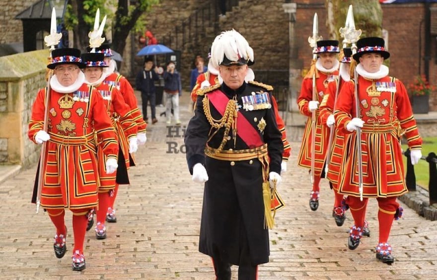 Tower of London Tickets with Beefeater Tour & Crown Jewels