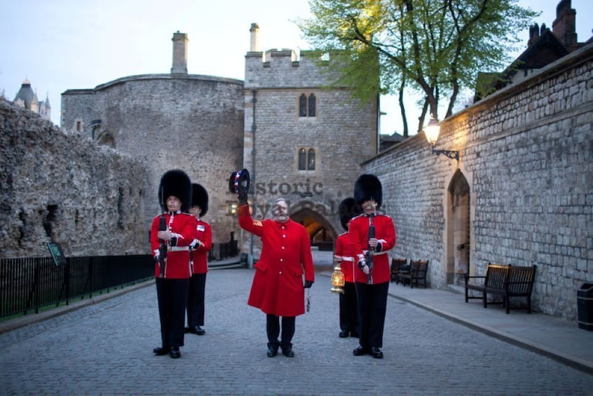 Tower of London Tickets with Beefeater Tour & Crown Jewels