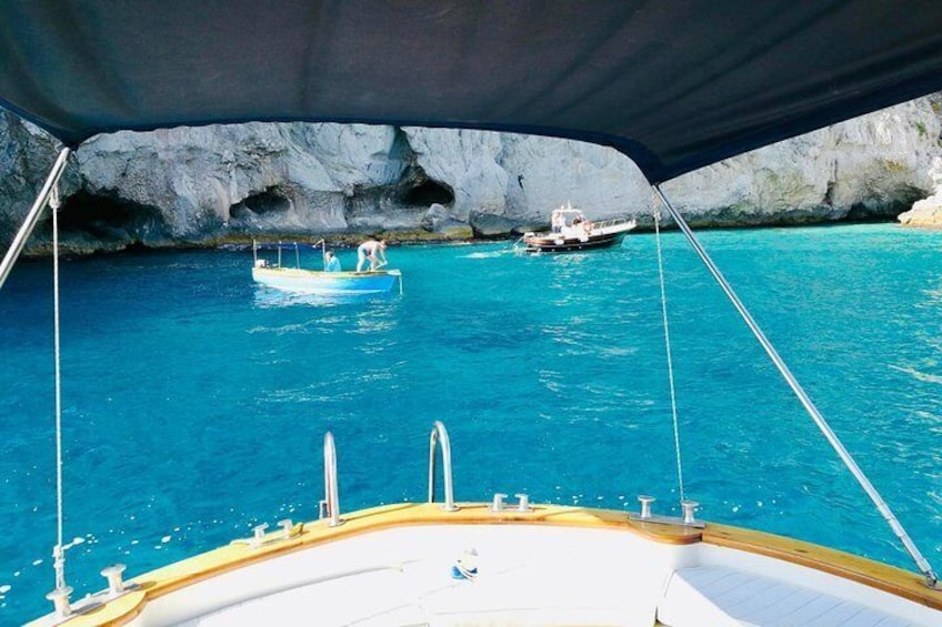 Private Island of Capri Boat Tour for Couples