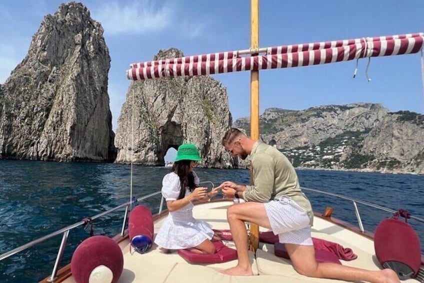 She said yes on a Capri boat tour for couples! 