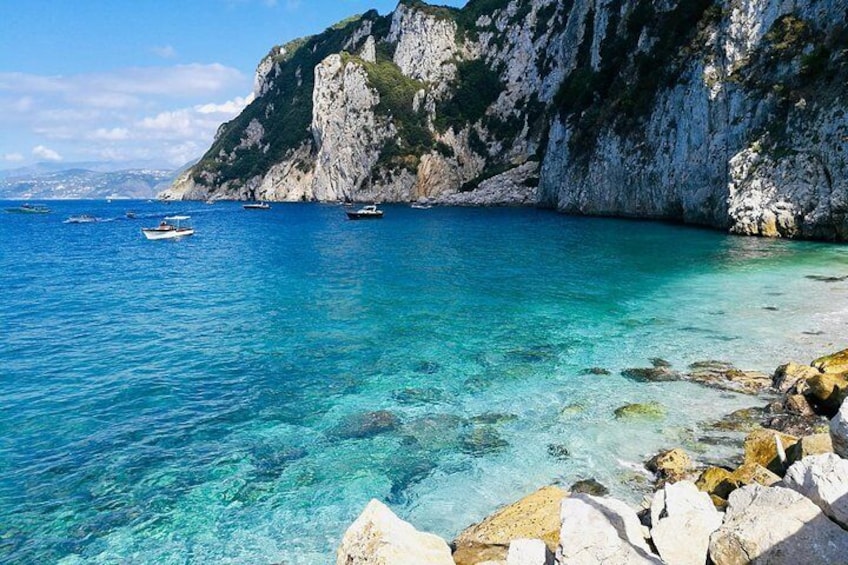 Private Island of Capri Boat Tour for Couples