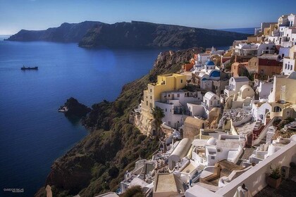 Private Guided Tour of Traditional Santorini with wine tasting- Full Day