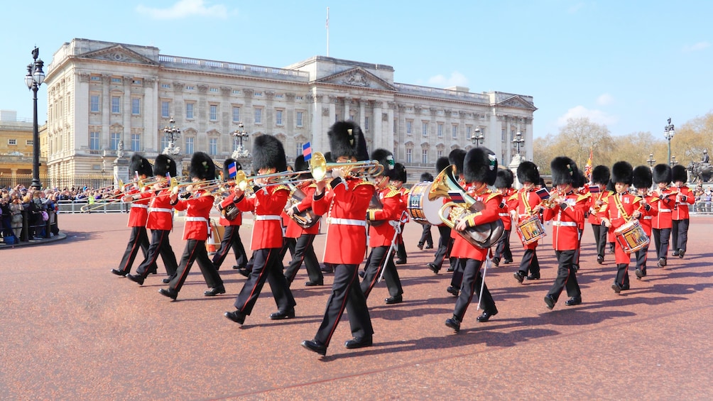Royal marching Orchestra play in court of Buckingham Palace in Lodon