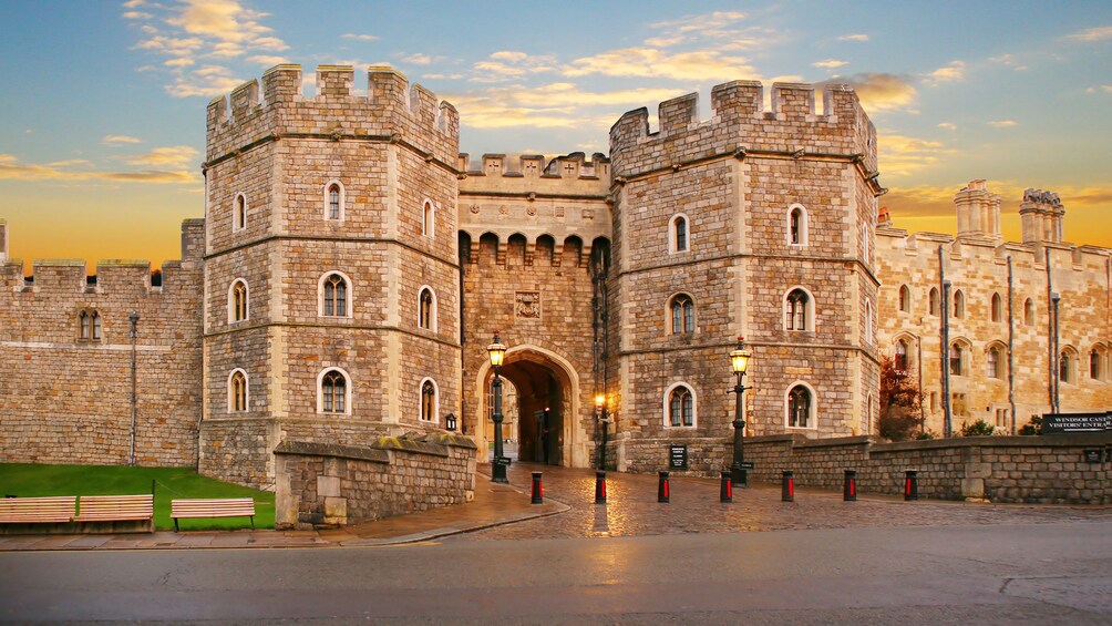 front street view of Windsor Castle in London