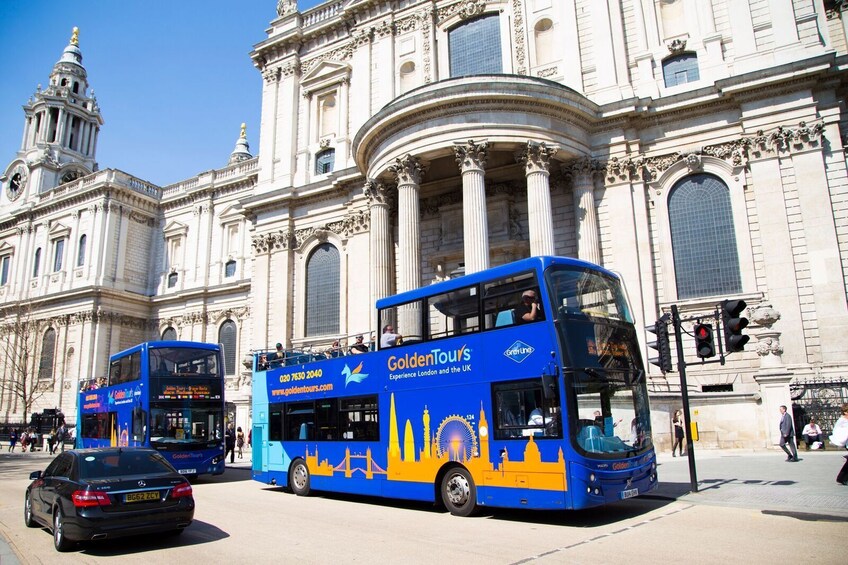 Foto 5 von 10 laden London Hop-On Hop-Off Sightseeing Bus Tour