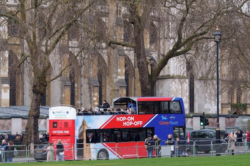 London Hop-On Hop-Off Bus Tour with River Cruise