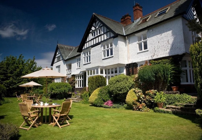 Lake District Day Trip with Cream Tea & Windermere Cruise