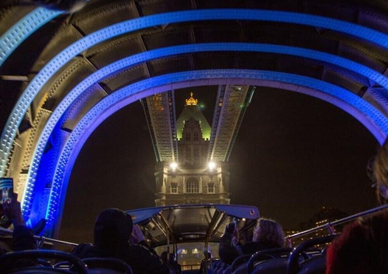 London Night Bus Tour with Panoramic Views