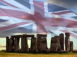 Windsor, Oxford & Stonehenge Day Tour with Admission & Lunch