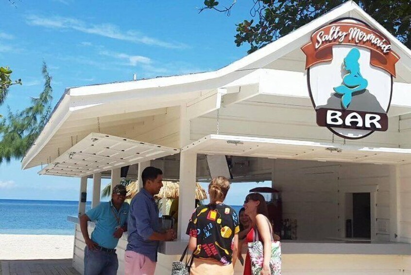 Free access to beach services and facilities