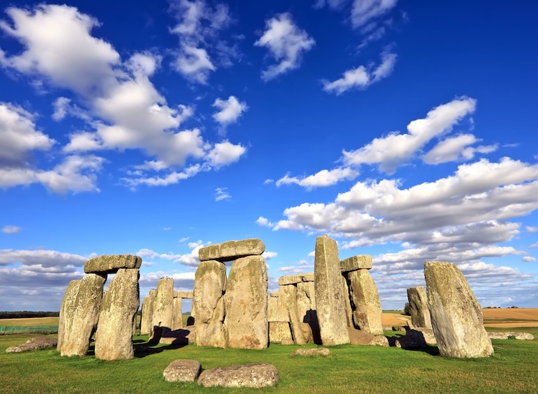 Windsor, Stonehenge, Salisbury & Bath with Admission & Lunch