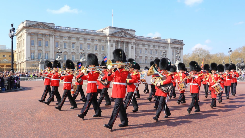 Royal marching Orchestra play in court of Buckingham Palace in Lodon