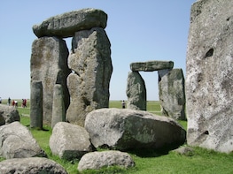 Stonehenge Private Viewing, Lacock and Bath Tour