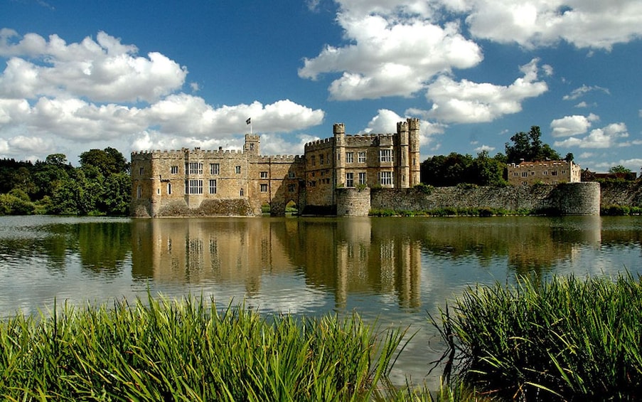 Leeds Castle, Canterbury, Greenwich & Dover with River Cruise & Lunch