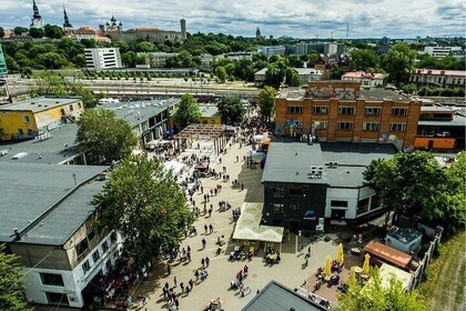 Tallinn: Old Town and Kalamaja private walking tour