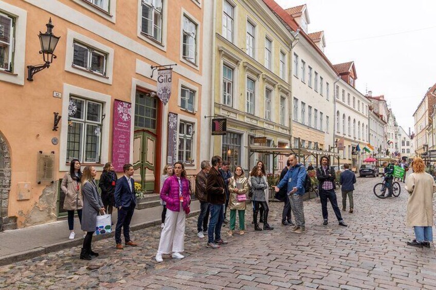 Tallinn: Old Town and Kalamaja private walking tour