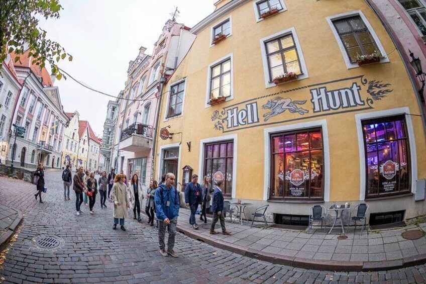 Tallinn: Old Town and Kalamaja private walking tour