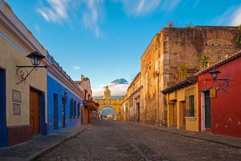 Calle del Arco Antigua Guatemala