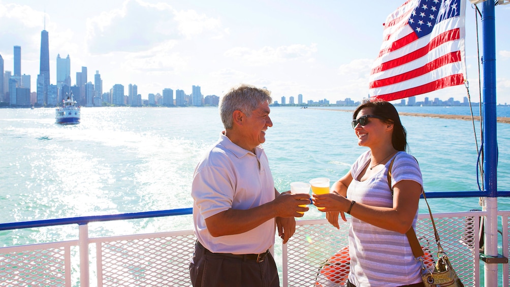 Couple on a sightseeing boat in Chicago