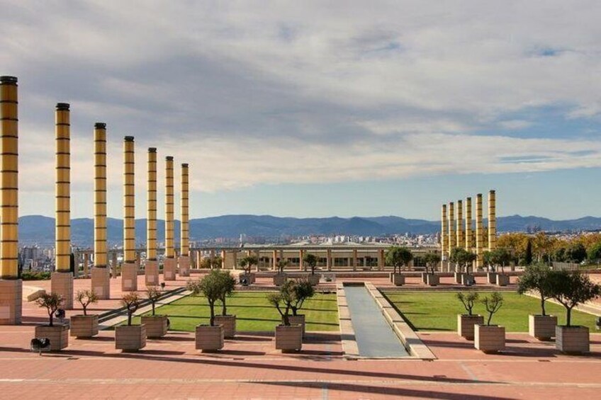 Barcelona and Montserrat: skip-the-lines, small-group, pickup dropoff included