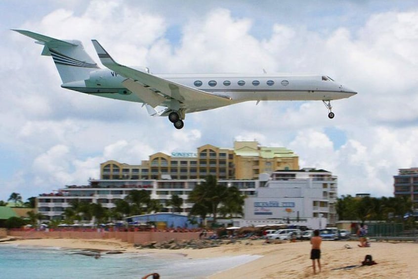 Watch planes land at Princess Juliana International Airport from Maho Beach!