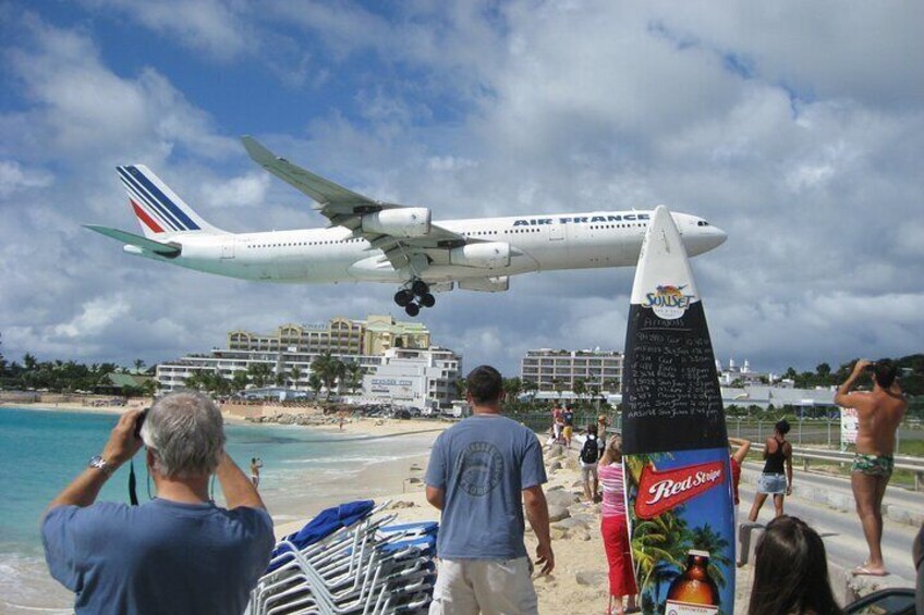 Air France A340 landing