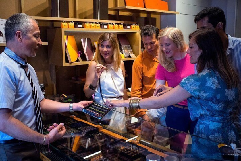 Chocolate Flavours Tours Geneva: 3-hour Chocolate Tasting and Old Town Visit