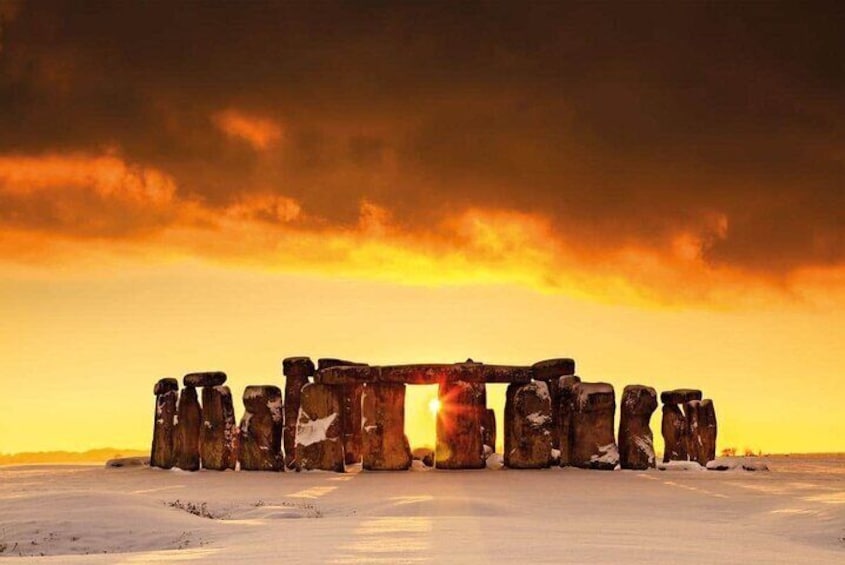 Winter day stonehenge 